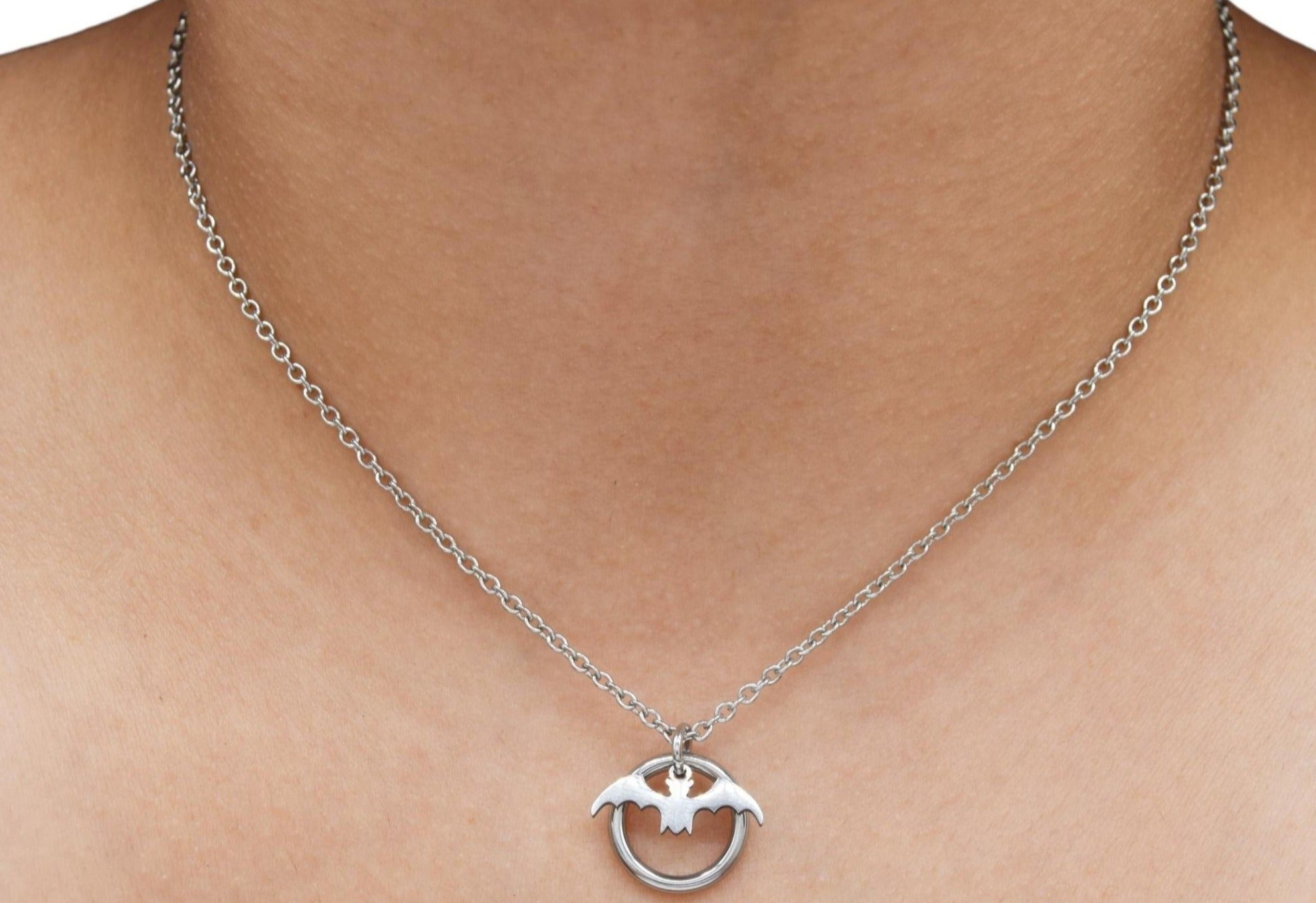 BDSM Locking Day Collar Jewelry Necklace of Lock and O ring in solid 316L Stainless Steel on a model