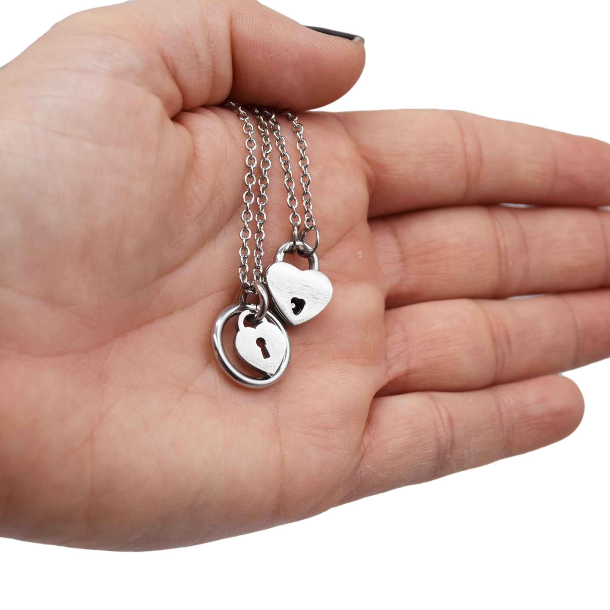BDSM Locking Day Collar Jewelry Necklace of Lock and O ring in solid 316L Stainless Steel on a models hand