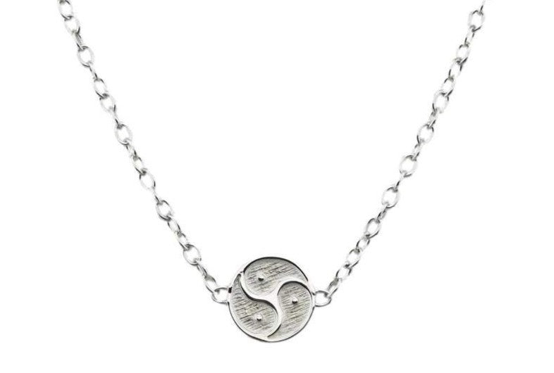 Solid 925 Sterling Silver In-Line Medium Triskelion BDSM Day Collar g2